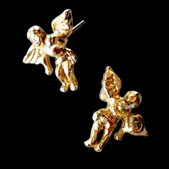 TREASURES AND TRINKETS Signed T&T Gold Tone Guardian Angel Stud Earrings - Picture 3 of 7